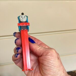 Vintage 2002 Thomas the Tank Engine pez dispenser